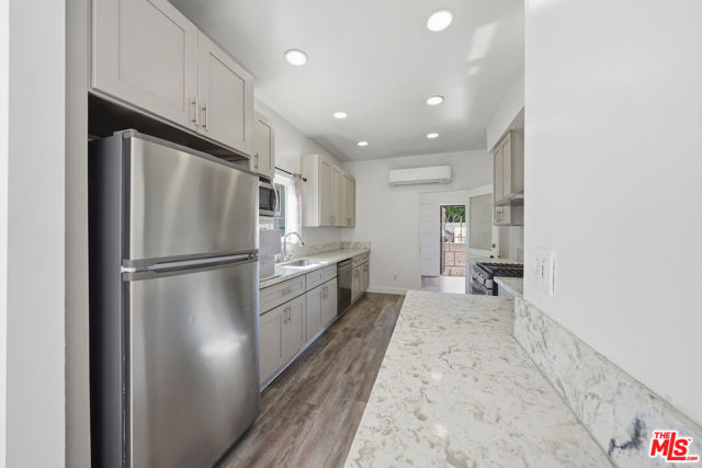 1147 S Westlake Avenue, Los Angeles CA: https://media.crmls.org/mediaz/e29204d7-5839-4f40-9ede-5cac3200fa9e.jpg