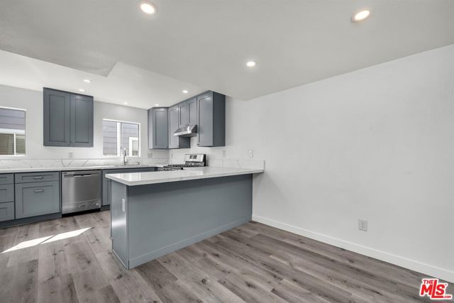 13340 Burbank Boulevard, Sherman Oaks CA: https://media.crmls.org/mediaz/e29239ef-ce14-4359-9a9e-84d6facdec99.jpg