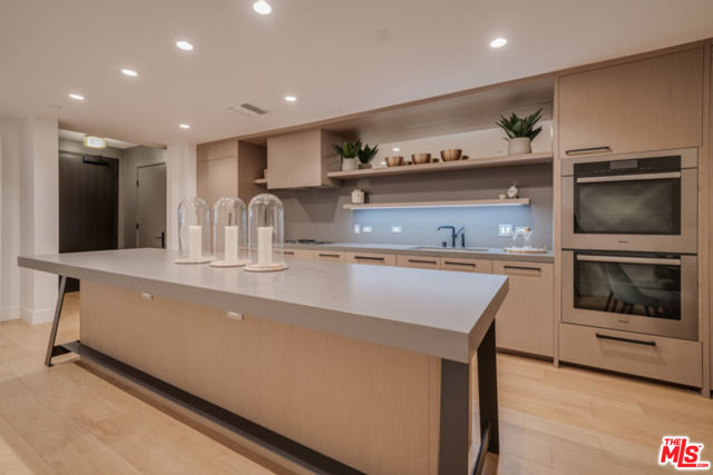 10777 WILSHIRE Boulevard, Los Angeles CA: https://media.crmls.org/mediaz/e2924c7c-981b-46f0-933c-80dfb9a0c7fc.jpg