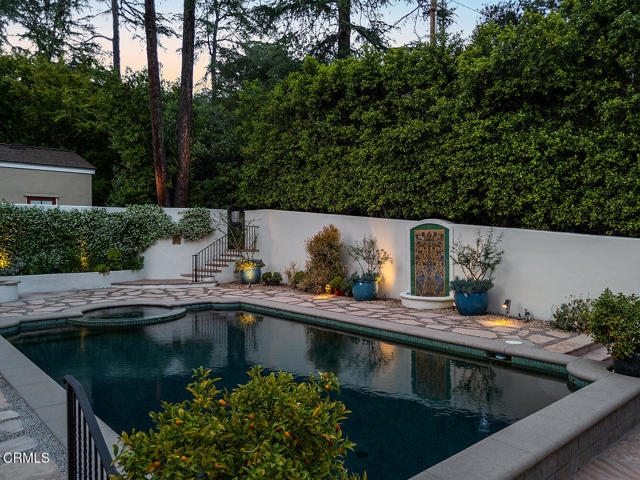 1711 Fairmount Avenue, La Canada Flintridge CA: https://media.crmls.org/mediaz/e2926479-cfc6-435a-9d4c-e207011b622e.jpg