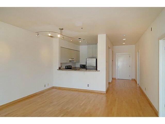 97 E Saint James Street, San Jose CA: https://media.crmls.org/mediaz/e292a7a0-e6a9-4686-80a2-61b58c6bde34.jpg