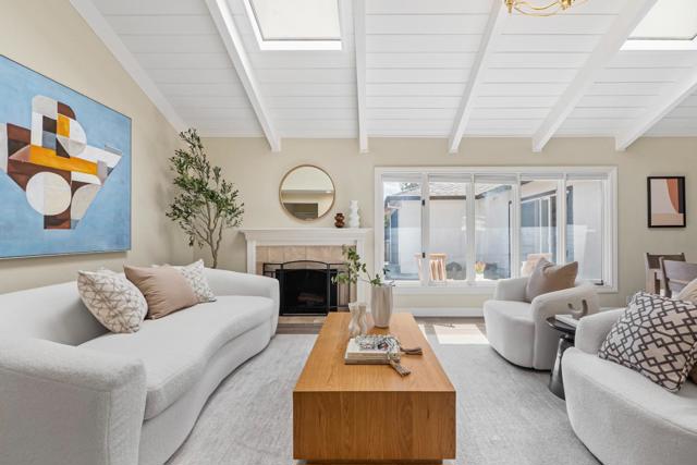 1341 Las Palmas Drive, Santa Clara CA: https://media.crmls.org/mediaz/e29307f7-d4ed-4315-bf43-9004f1e7dae0.jpg