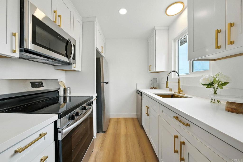 4161 Winona Avenue - photo 3
