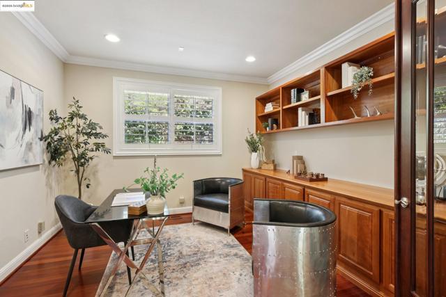 125 Mystic Pl, Alamo CA: https://media.crmls.org/mediaz/e29417bc-1c02-4cb5-a2eb-3731b90eecb7.jpg