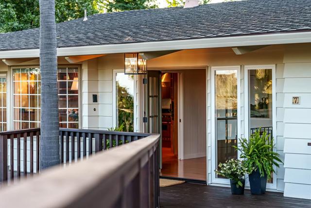7 Clubhouse Road, Santa Cruz CA: https://media.crmls.org/mediaz/e2946484-3c04-4d71-9c16-9ec645d63cff.jpg