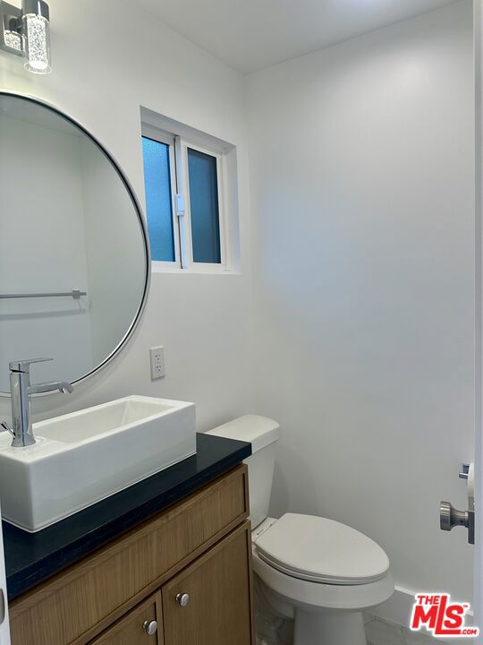 5414 S Mullen Avenue, Los Angeles CA: https://media.crmls.org/mediaz/e294d458-90a1-4f2a-bbb8-f43e4f180a00.jpg