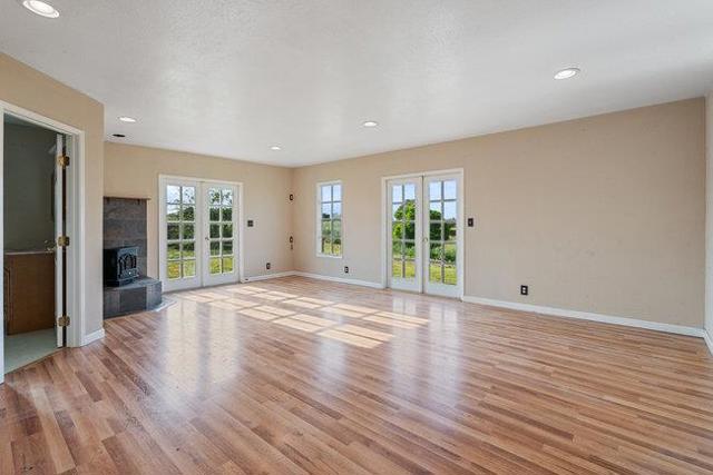 1080 Fairview Road, Hollister CA: https://media.crmls.org/mediaz/e2956da6-8787-472f-86e8-bb09b90e2f2b.jpg