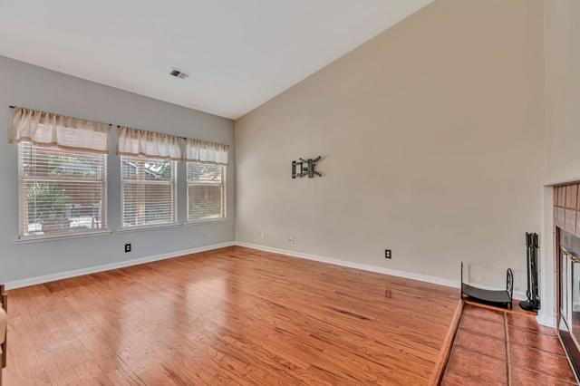761 Gia Court, Hollister CA: https://media.crmls.org/mediaz/e295d3ef-0909-44d3-bab4-cf5f1e629d04.jpg