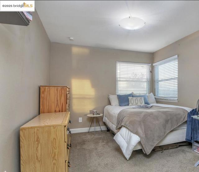 4930 Discovery Pt, Discovery Bay CA: https://media.crmls.org/mediaz/e29683c3-ce2b-43b0-904a-6219d213f34d.jpg