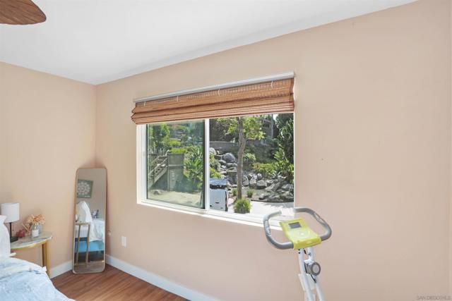 155 Rosebay Dr, Encinitas CA: https://media.crmls.org/mediaz/e296c91c-c252-4276-b593-6e7a82f99b5b.jpg