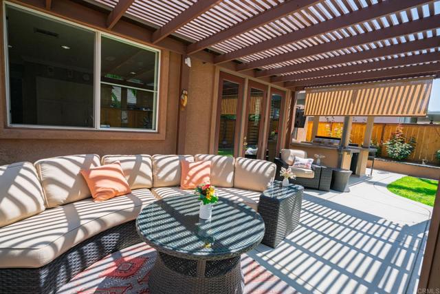 5191 Cobalt Way, Oceanside CA: https://media.crmls.org/mediaz/e2971007-366c-40d7-ad81-fdd6d1621b77.jpg
