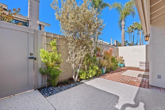 Detail Gallery Image 29 of 41 For 4058 Avenida Brisa, Rancho Santa Fe,  CA 92091 - 2 Beds | 2 Baths