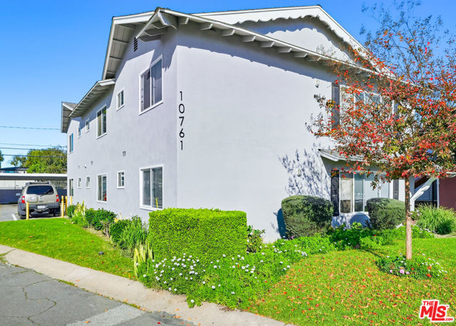 Image 2 of 8 For 10761 Palma Vista Avenue