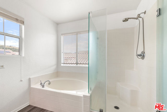 13041 Mesa Verde Way, Sylmar CA: https://media.crmls.org/mediaz/e297cfac-0b27-431d-9ebf-218fbb41fe79.jpg