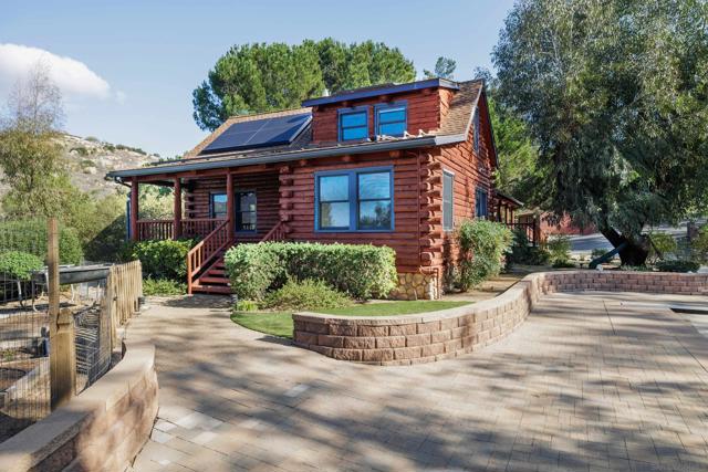 12052 Sky View Dr, Valley Center CA: https://media.crmls.org/mediaz/e2981960-d947-450d-bc24-3b09d60b97bf.jpg