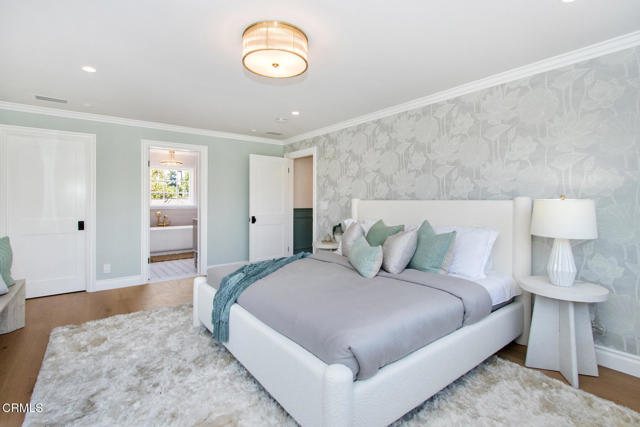 1036 S Madison Avenue, Pasadena CA: https://media.crmls.org/mediaz/e2983f84-0028-4c88-9464-6d6431ade891.jpg