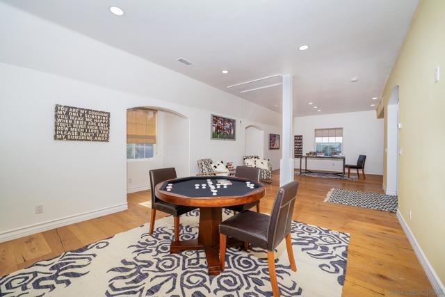5 Rolling View Lane, Fallbrook CA: https://media.crmls.org/mediaz/e2985e4e-4b9d-49be-847b-924dc19cb5c0.jpg