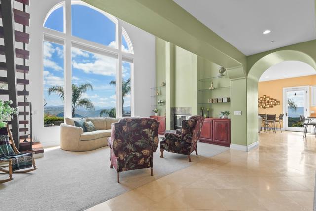 Detail Gallery Image 10 of 38 For 164 Dawn View Way, El Cajon,  CA 92021 - 4 Beds | 2/2 Baths