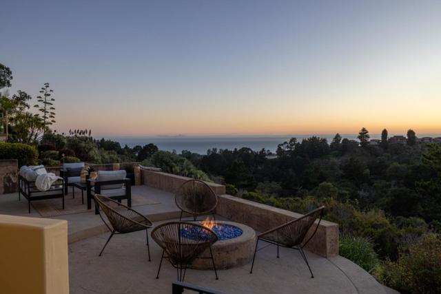 122 Zanzibar Drive, Aptos CA: https://media.crmls.org/mediaz/e299cfa5-9639-4e41-9f37-ea02361bbecf.jpg