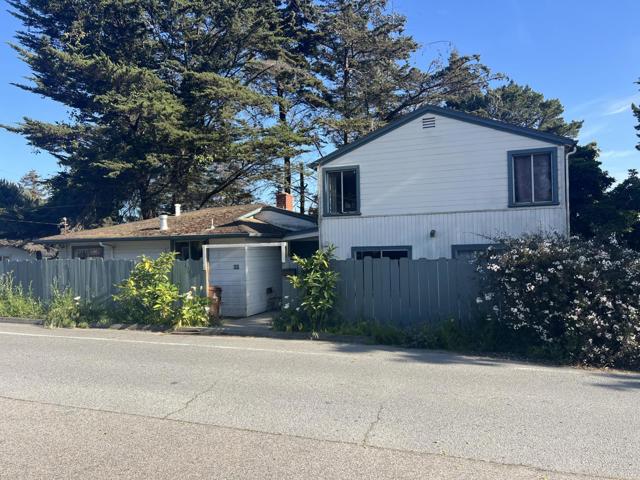 207 Grandview Street, Santa Cruz CA: https://media.crmls.org/mediaz/e29a0a8d-7b9c-4d8b-98b6-b96cd9b29396.jpg