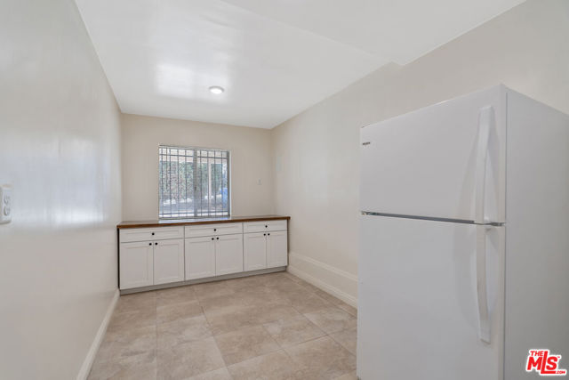 945 N Ditman Avenue, Los Angeles CA: https://media.crmls.org/mediaz/e29a0e29-2c6e-44ea-8d22-d392b07e6fca.jpg