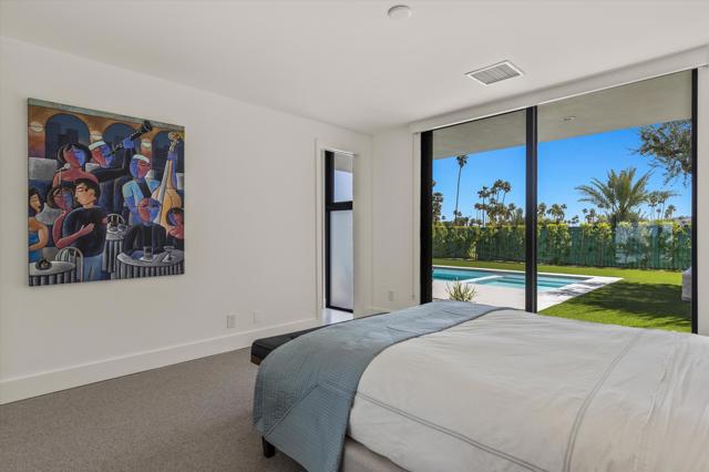 2290 S Yosemite Drive, Palm Springs CA: https://media.crmls.org/mediaz/e29a6d51-c576-42c4-867c-846c33d9f4ca.jpg