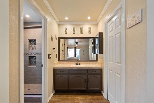 1091 Nez Perce Drive, Hollister CA: https://media.crmls.org/mediaz/e29acc52-02c9-45d9-8296-3da4477b27ed.jpg