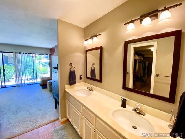 1905 Alga Rd, Carlsbad CA: https://media.crmls.org/mediaz/e29bcfab-bc84-4c8c-9b3e-5732948f78f5.jpg