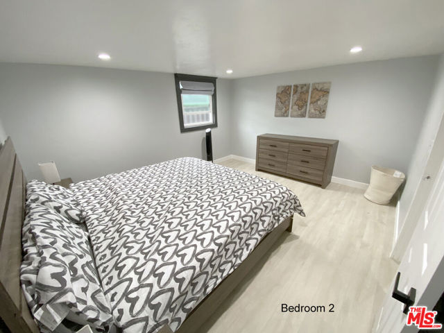 84 N Palm Street, Ventura CA: https://media.crmls.org/mediaz/e29c3f63-6dbb-4748-b562-8000974256d7.jpg