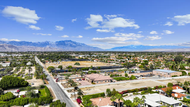 43402 Hazelton Lane, Indio, CA 92203
