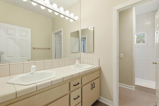 Detail Gallery Image 32 of 56 For 6802 Pakama Ln, Vista,  CA 92084 - 4 Beds | 4 Baths