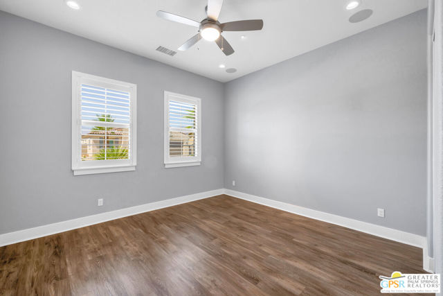 14 Cork Tree, Rancho Mirage CA: https://media.crmls.org/mediaz/e29cdcb7-c656-44f3-bc38-13433fbdbac5.jpg