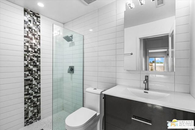3121 E Ventura Road, Palm Springs CA: https://media.crmls.org/mediaz/e29da1a7-600e-459a-9d82-816a704d2cc1.jpg