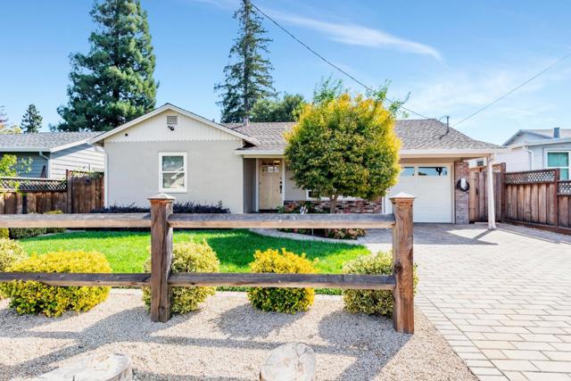 560 6th Avenue, Menlo Park CA: https://media.crmls.org/mediaz/e29e3243-ec3d-46c5-9440-f044a522957c.jpg