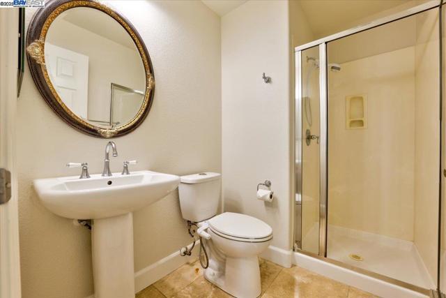 5615 Applegate Way, Dublin CA: https://media.crmls.org/mediaz/e29f405c-fc42-48e3-b376-abb7791e163c.jpg