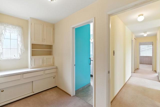 1675 Escalante Way, Burlingame CA: https://media.crmls.org/mediaz/e2a0bc35-a5c5-4dcc-abfc-83df7bd7222b.jpg