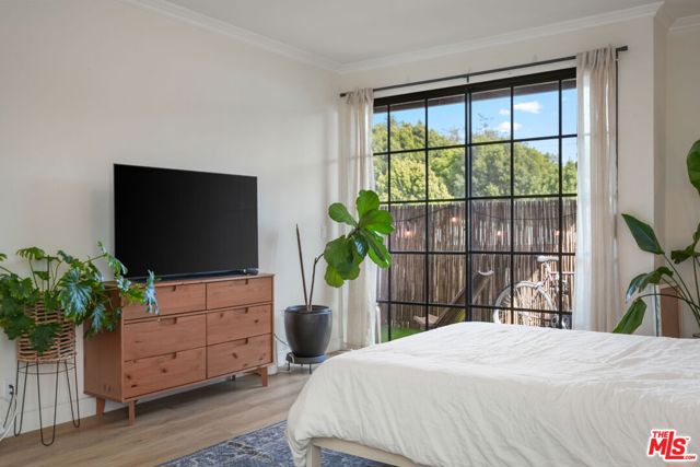 10336 Almayo Avenue, Los Angeles CA: https://media.crmls.org/mediaz/e2a0cbe3-02ae-4456-af51-dce61fb424b8.jpg