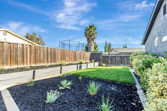 5246 Broken Lance Court, San Jose CA: https://media.crmls.org/mediaz/e2a17dde-920f-4064-b926-3911240dcfa0.jpg
