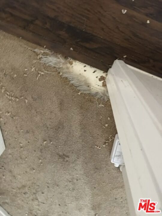 https://media.crmls.org/mediaz/e2a2109a-b886-4606-ab45-b8569259e628.jpg?preset=X-Large