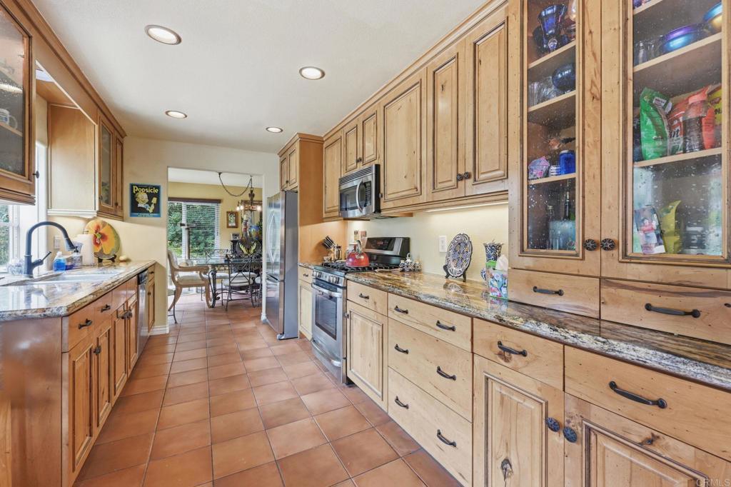 3679 Cameo Dr - photo 19