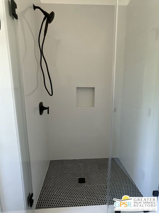 16347 Avenida Atezada, Desert Hot Springs CA: https://media.crmls.org/mediaz/e2a34f8f-81ba-4eed-9c97-0b1cedbad6ea.jpg