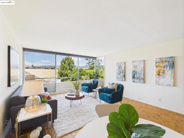 320 Lee St, Oakland CA: https://media.crmls.org/mediaz/e2a3f5e6-f079-4810-bbd8-b53e90a9adac.jpg