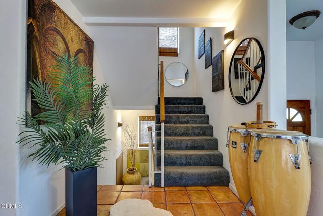 1998 Barnett Way, Los Angeles CA: https://media.crmls.org/mediaz/e2a42094-e13e-45a7-a412-82623ffb39ad.jpg