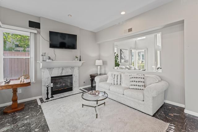 14082 Montfort Ct, San Diego CA: https://media.crmls.org/mediaz/e2a4323f-ad8d-435e-8ba5-b58f34c13479.jpg