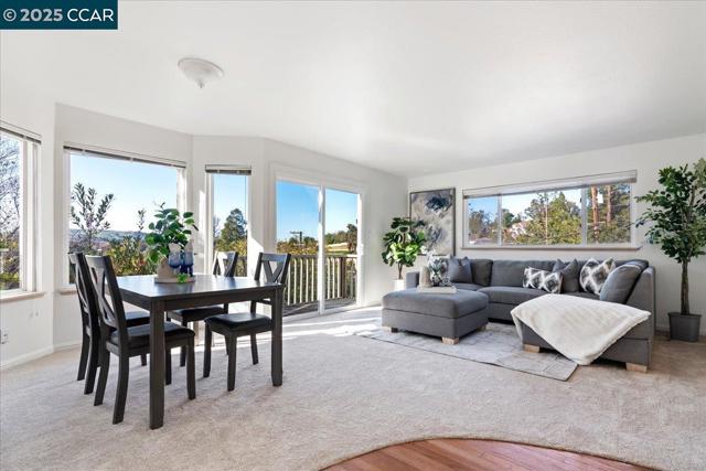207 Midway Dr, Martinez CA: https://media.crmls.org/mediaz/e2a519b7-ae05-4e40-b72f-0b50712824de.jpg