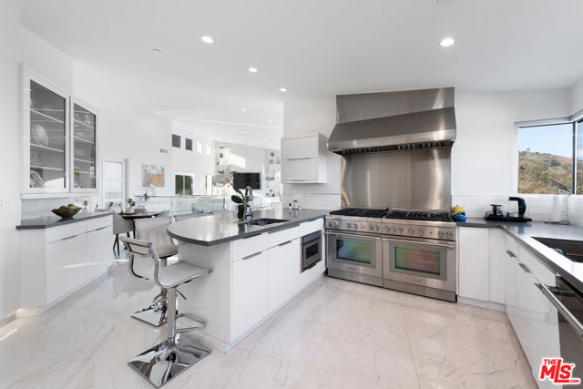 Drew Fenton | 28405 Via Acero Street Malibu CA | MLS: 7236869