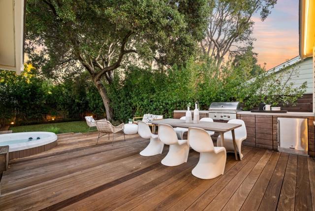 628 8th Avenue, Menlo Park CA: https://media.crmls.org/mediaz/e2a60d49-7daf-4dd3-82c7-81ba4f725f5d.jpg