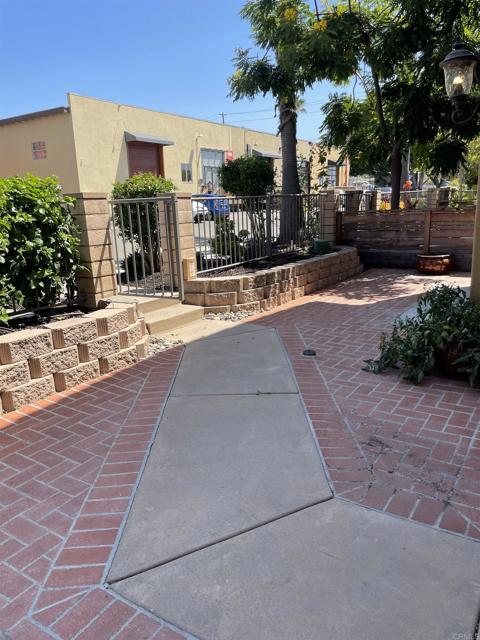 Detail Gallery Image 5 of 49 For 415 N Cedros, Solana Beach,  CA 92075 - 4 Beds | 4 Baths