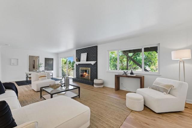 990 31st Avenue, San Mateo CA: https://media.crmls.org/mediaz/e2a6615e-3904-427d-93c8-18788c3242fe.jpg
