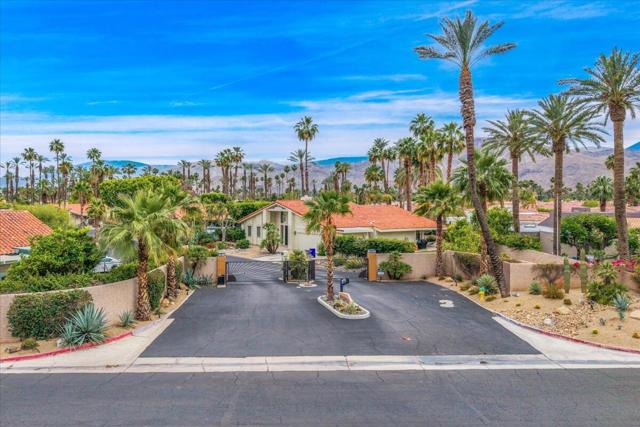 45 Lincoln Place, Rancho Mirage CA: https://media.crmls.org/mediaz/e2a66259-4d98-47c9-a859-4bf69bfab9b2.jpg